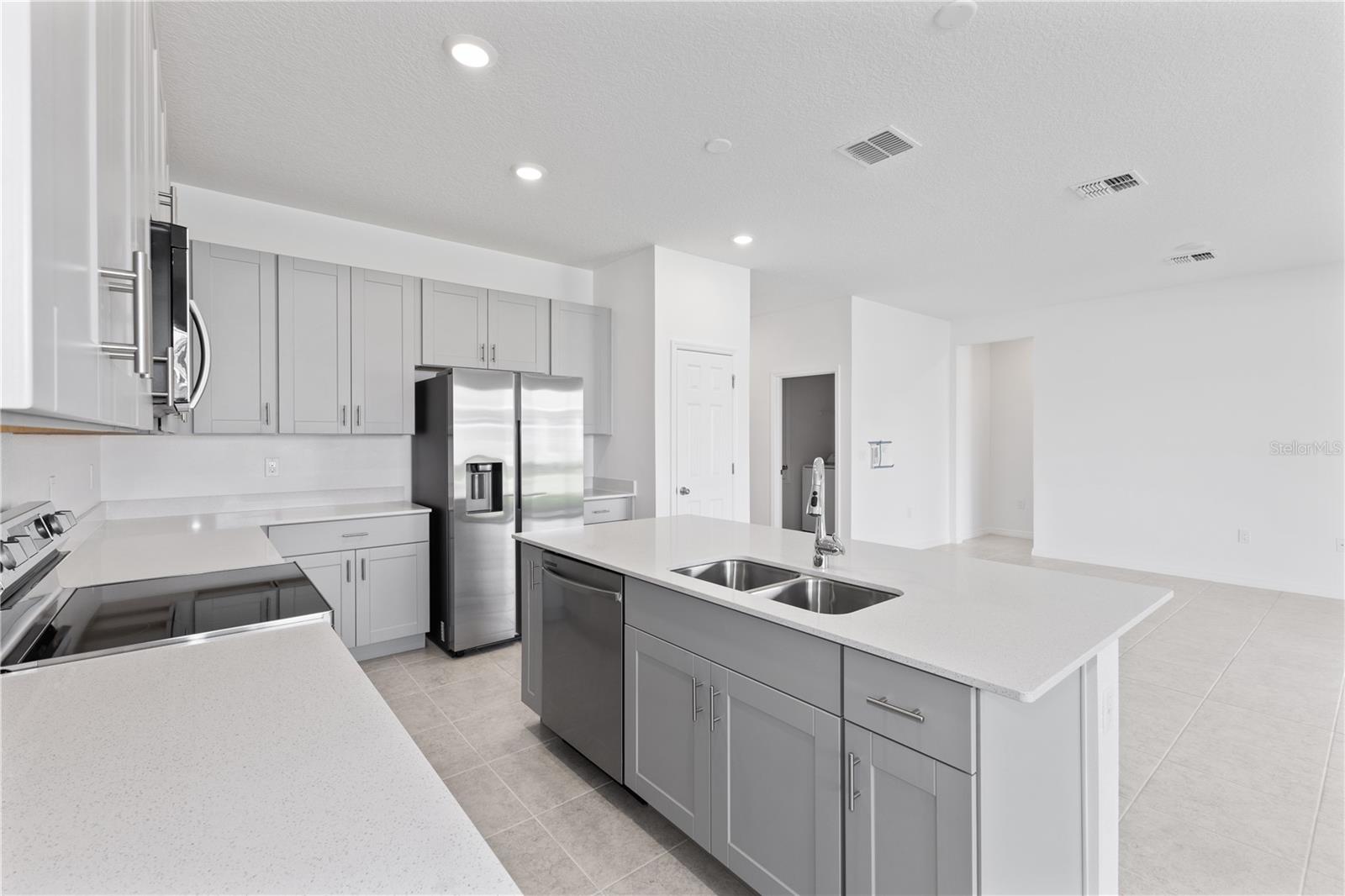 Image 4 of 16 For 495 Silver Palm Drive