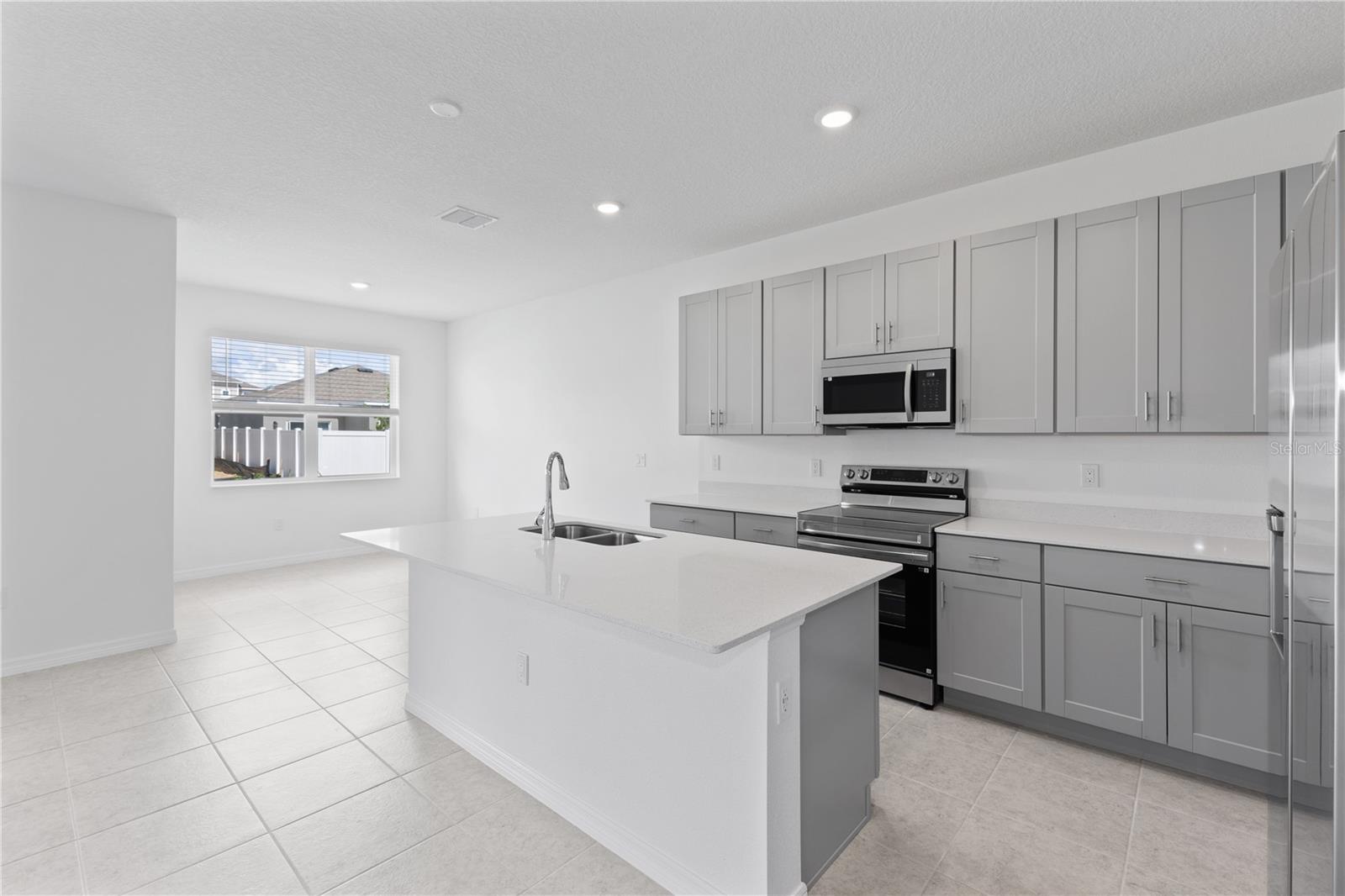 Image 5 of 16 For 495 Silver Palm Drive