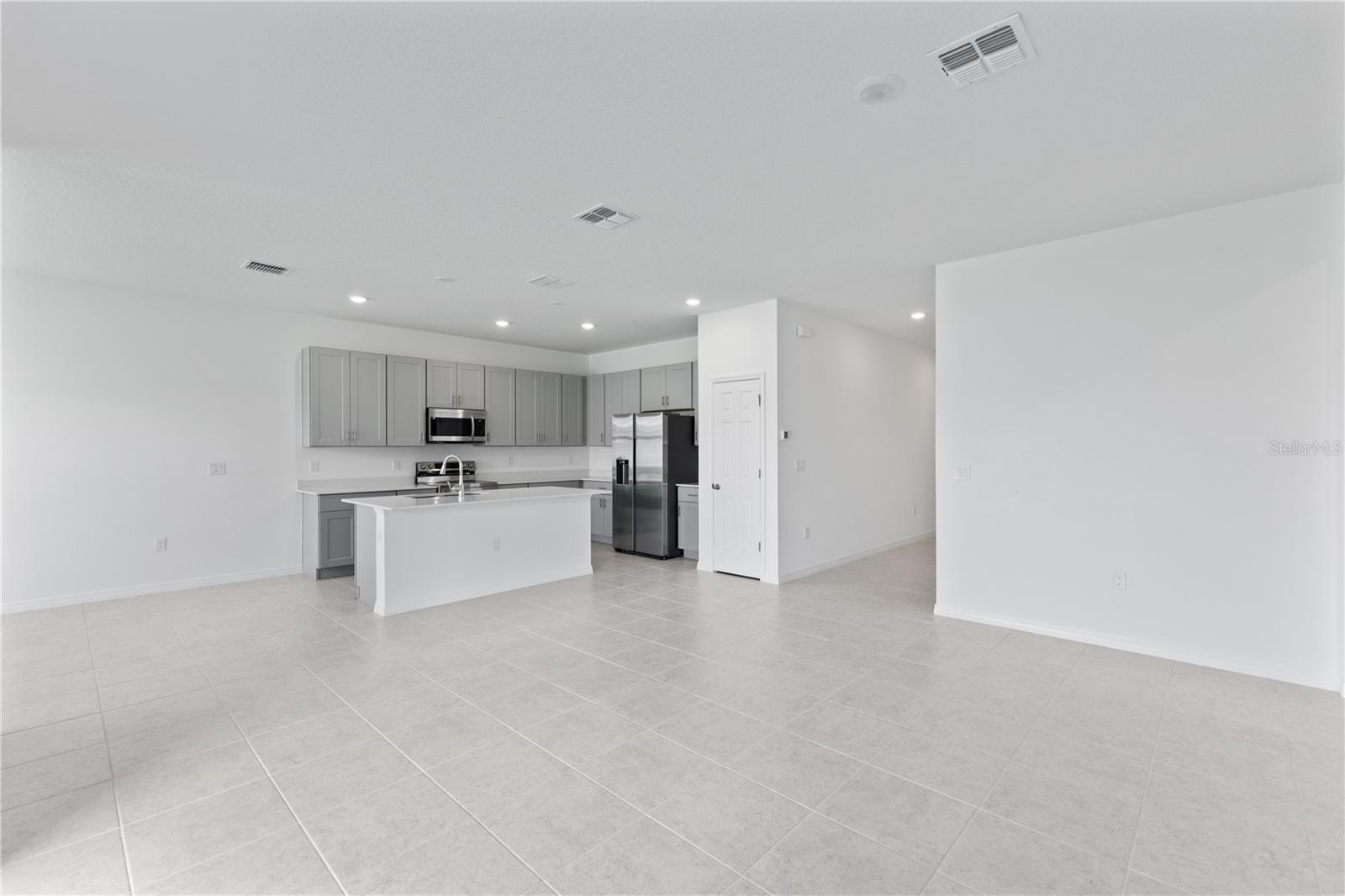 Image 7 of 16 For 495 Silver Palm Drive