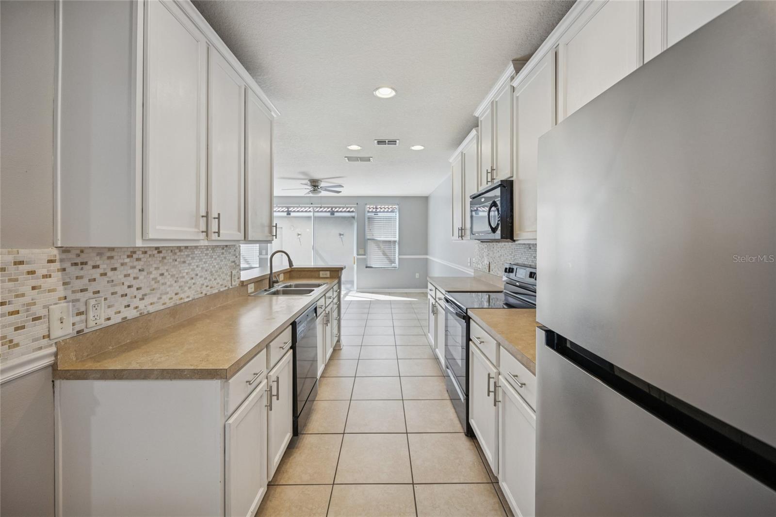 Image 4 of 24 For 3140 Riachuelo Lane