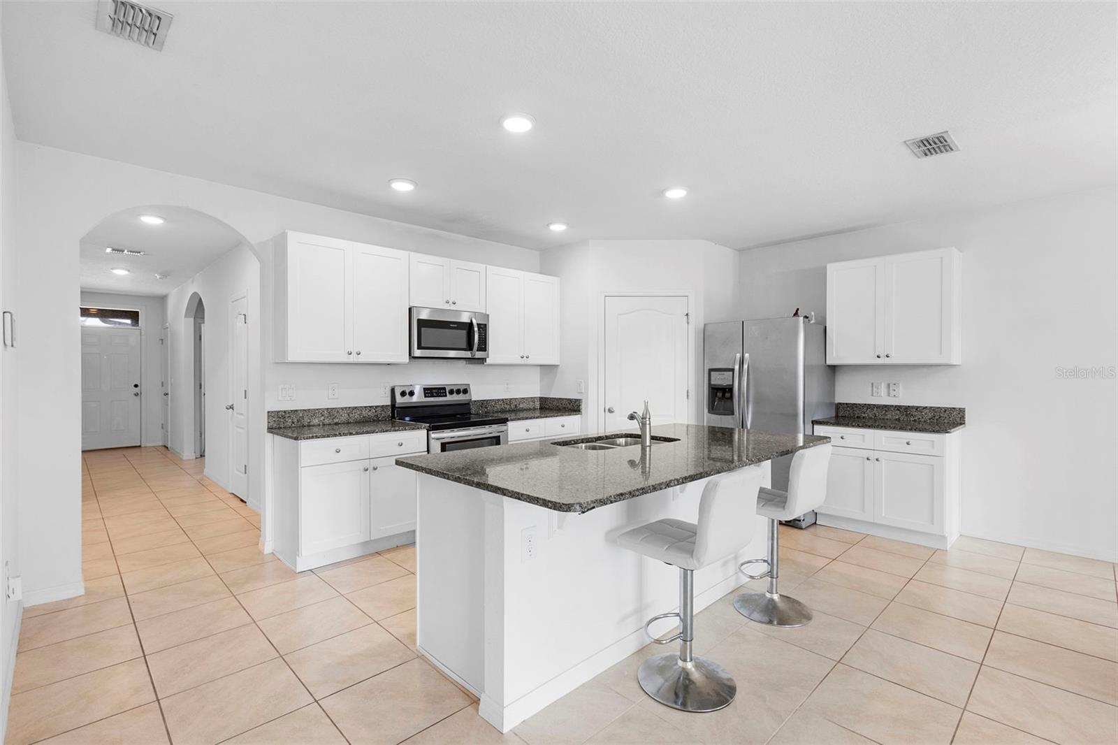 Image 6 of 28 For 506 Deed Circle