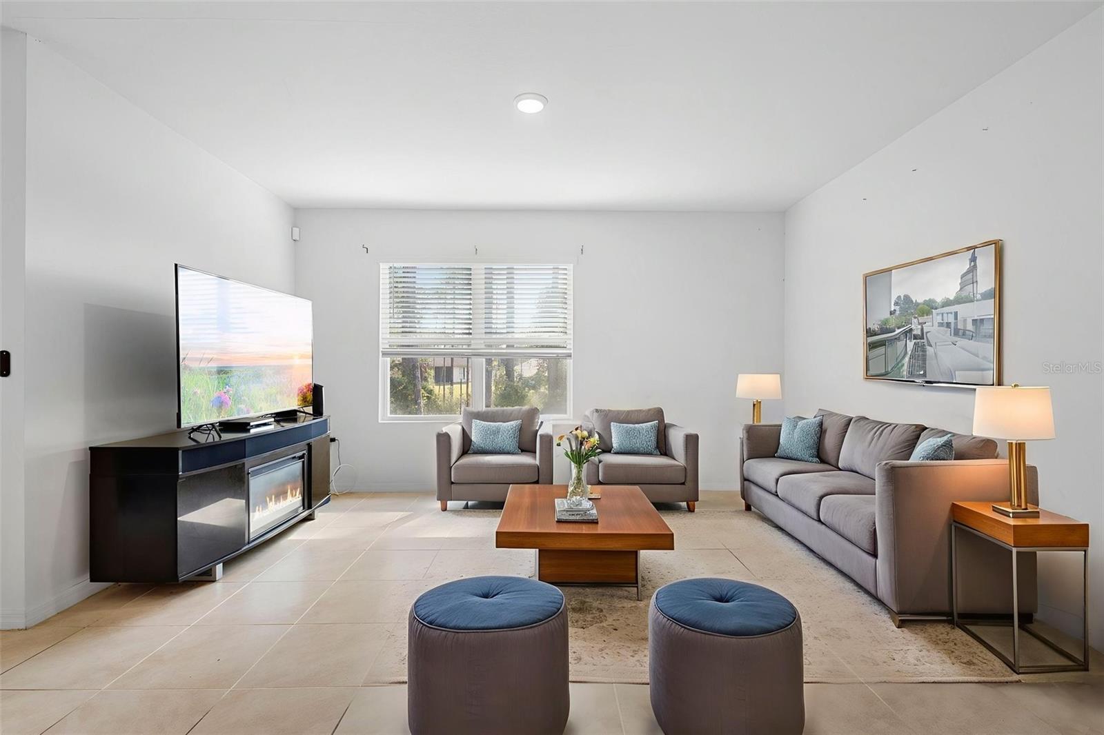 Image 9 of 28 For 506 Deed Circle