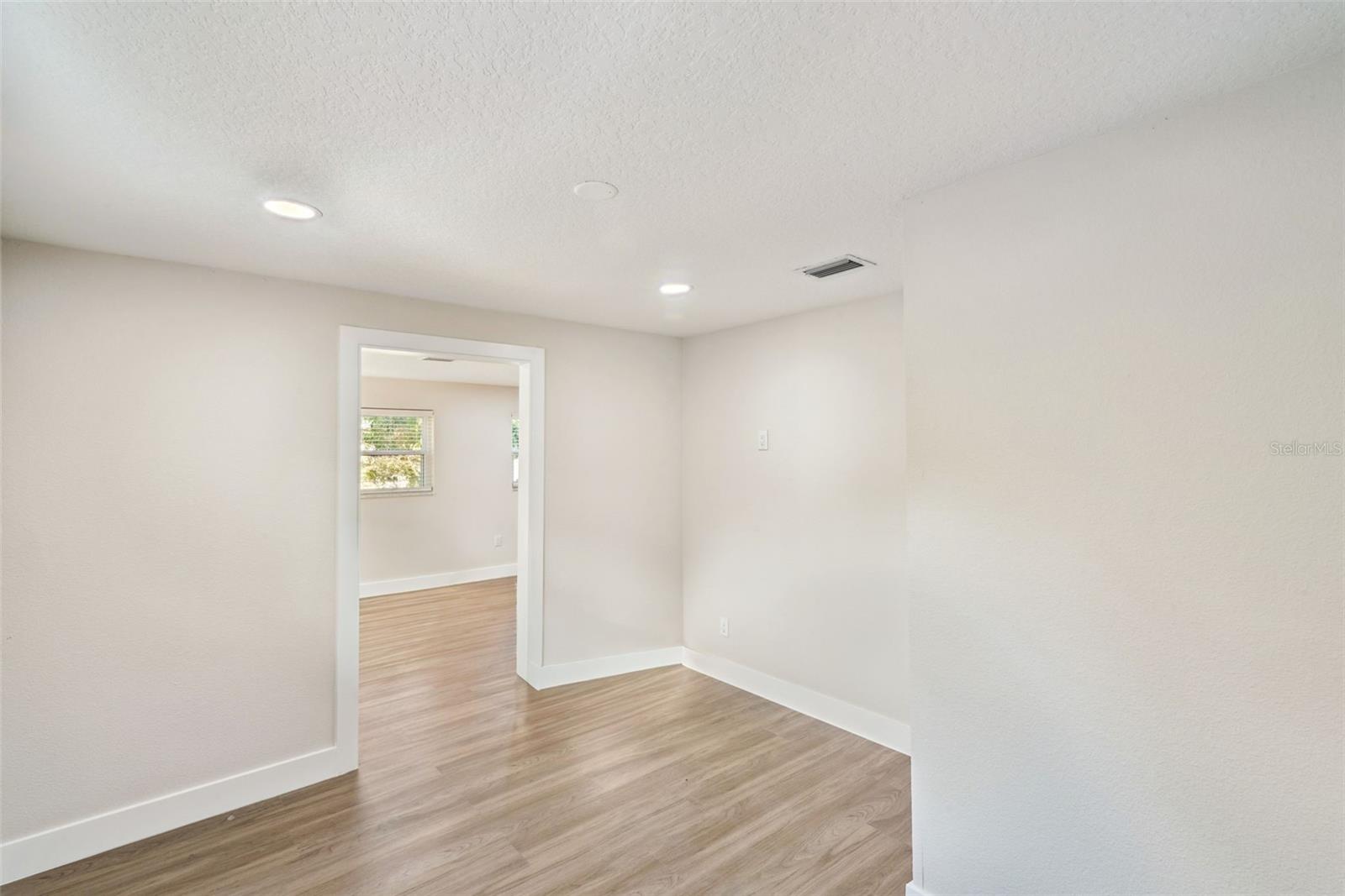 Image 16 of 61 For 1450 Hilltop Drive