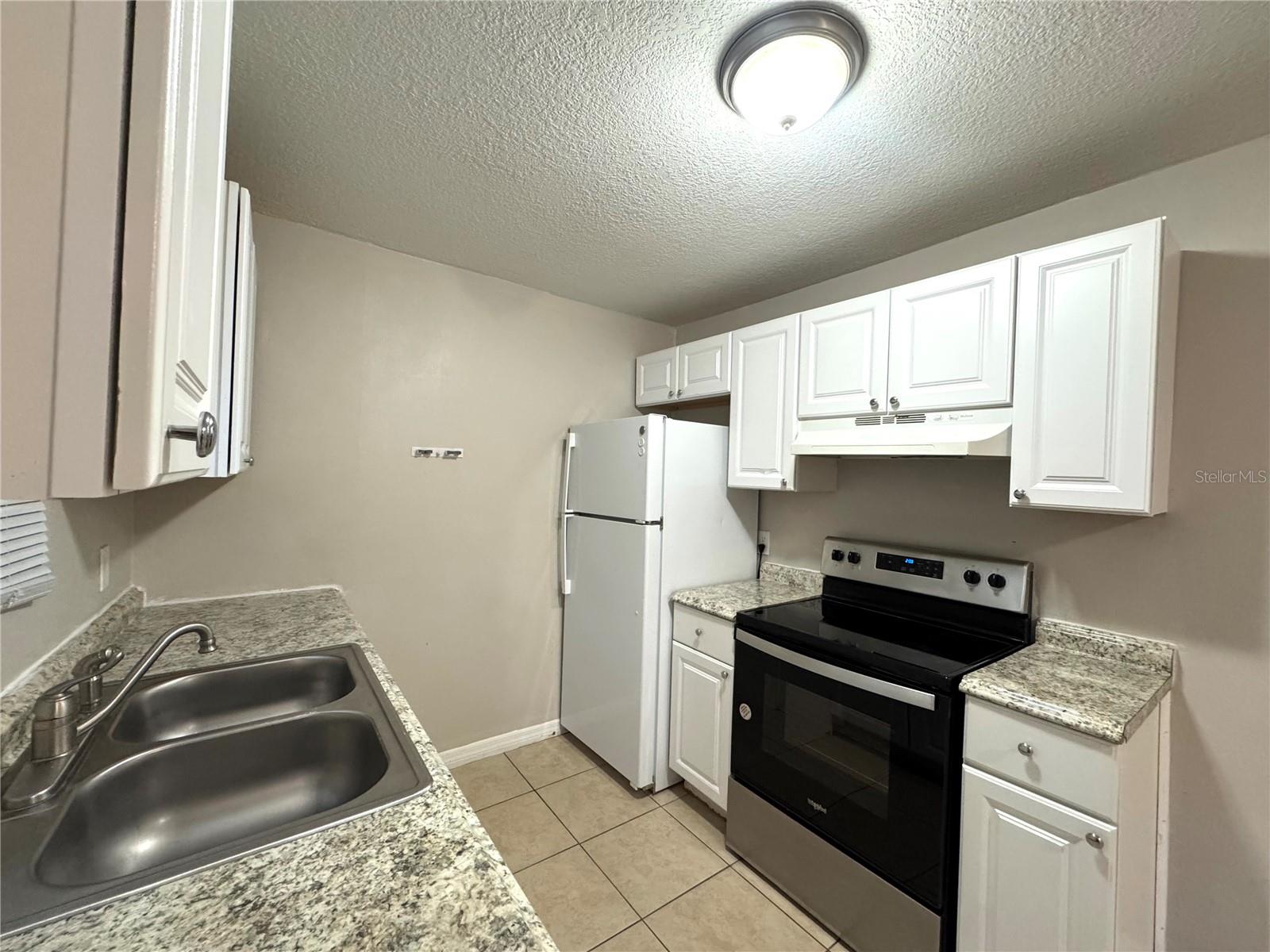 Image 8 of 16 For 430 Parsons Avenue 2