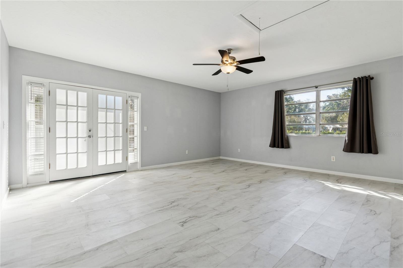 Image 22 of 30 For 606 Briarcliffe Street