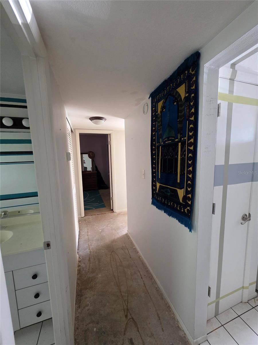 Image 12 of 25 For 2103 Canal Drive B7