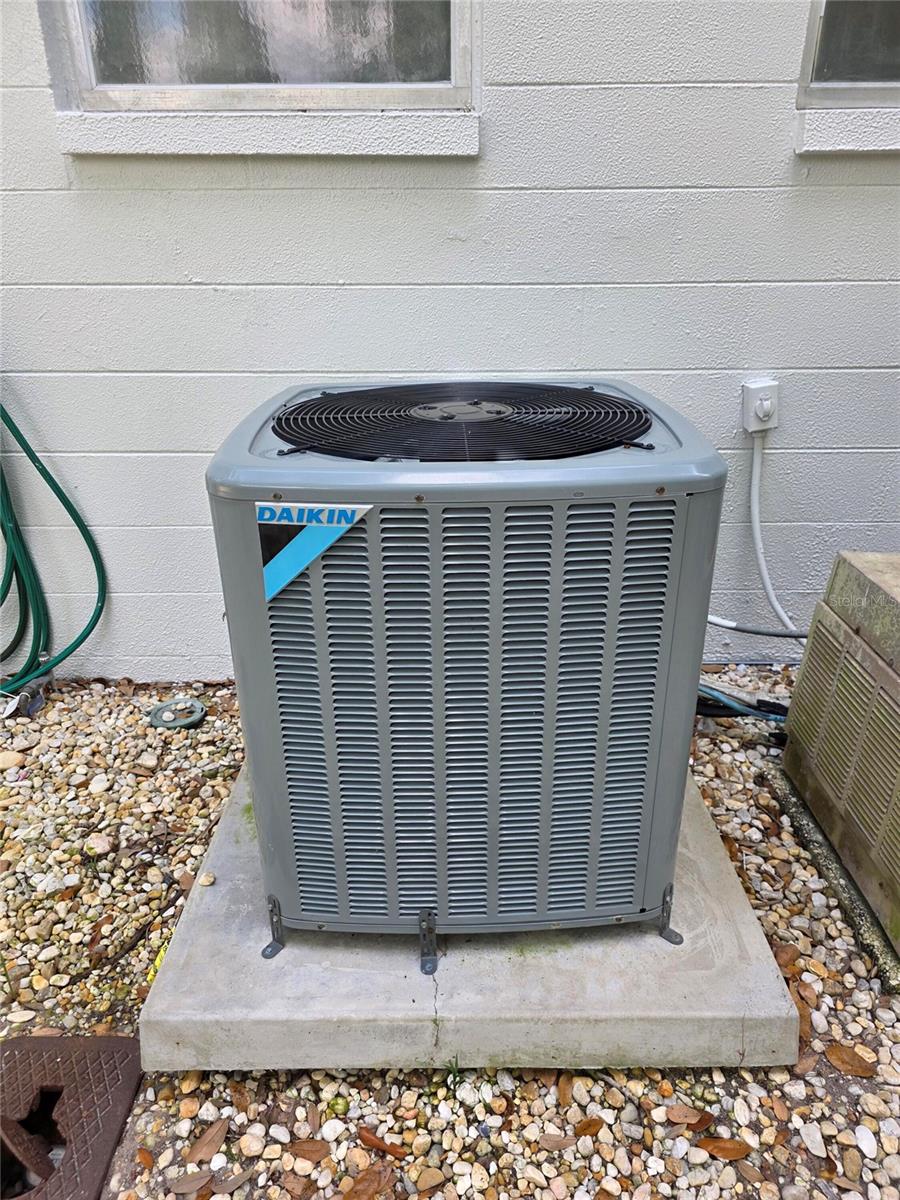 Image 23 of 25 For 2103 Canal Drive B7