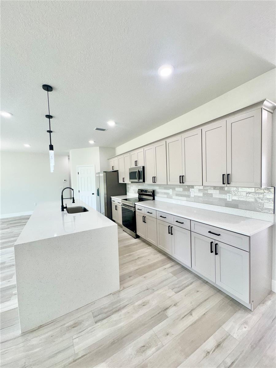 Image 19 of 58 For 714 Santo Domingo Avenue Sw