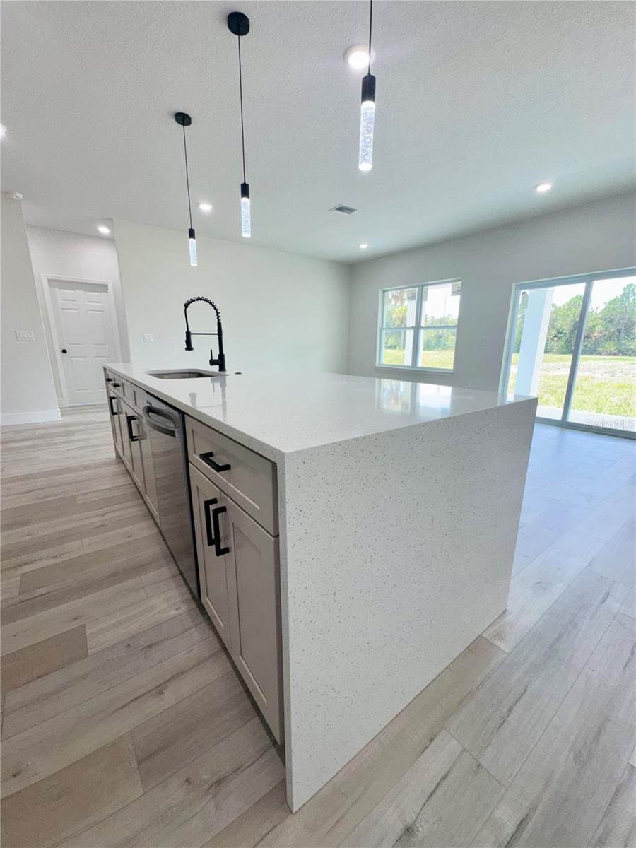 Image 33 of 58 For 714 Santo Domingo Avenue Sw