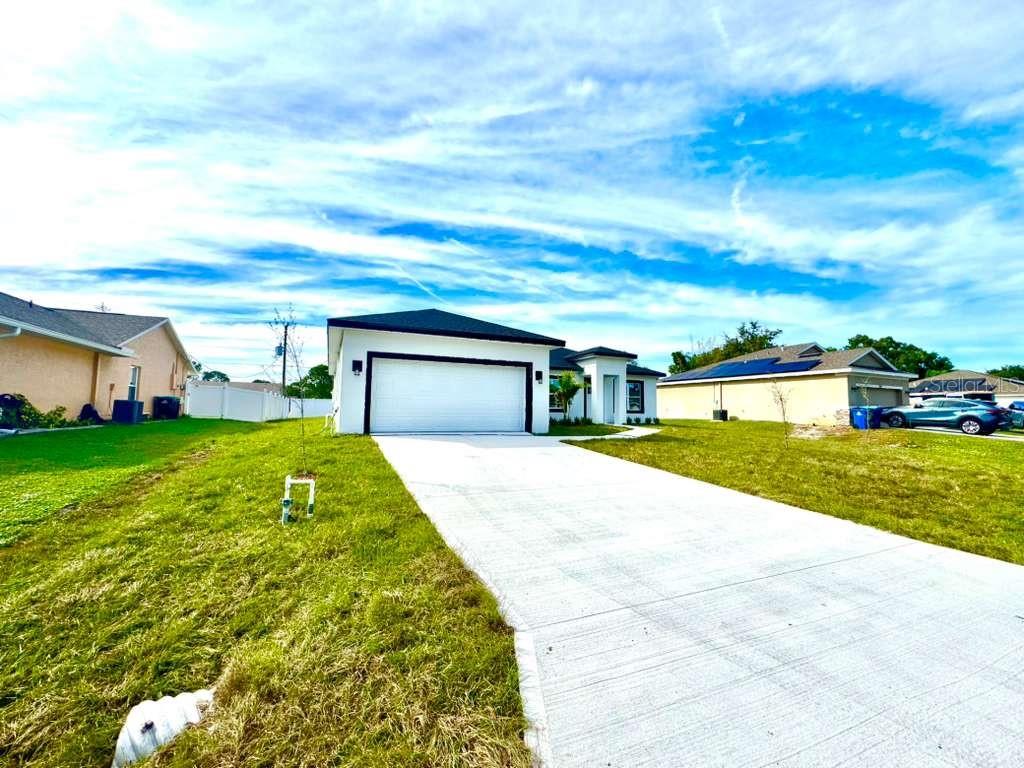 Image 4 of 58 For 714 Santo Domingo Avenue Sw