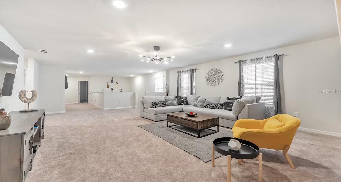 Image 10 of 32 For 7303 Oakmoss Loop