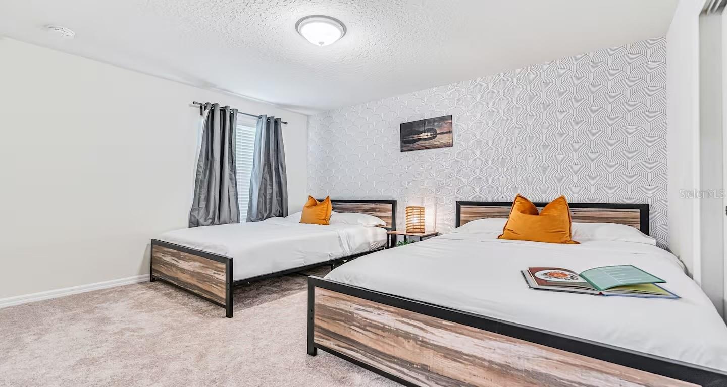 Image 16 of 32 For 7303 Oakmoss Loop