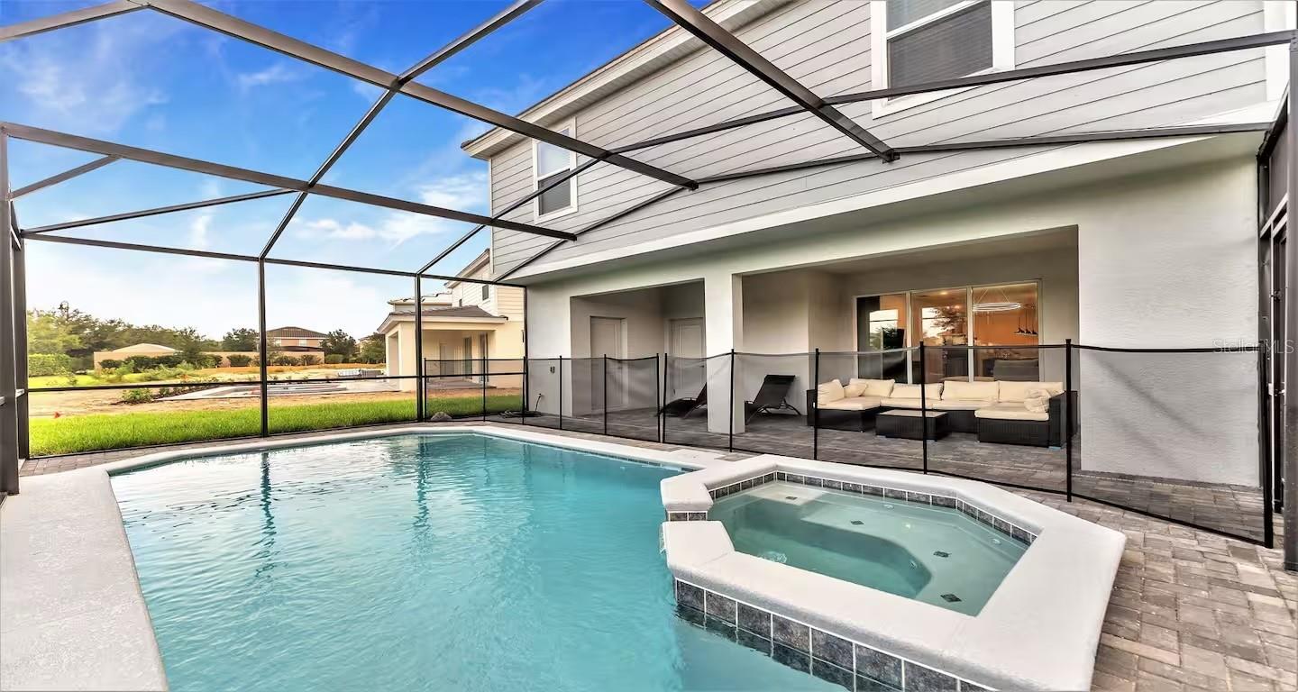 Image 2 of 32 For 7303 Oakmoss Loop