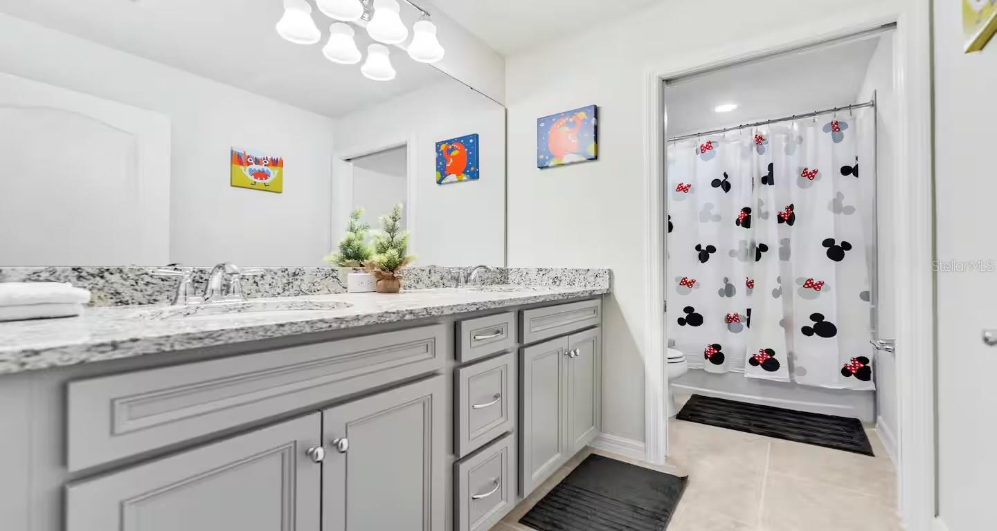 Image 25 of 32 For 7303 Oakmoss Loop