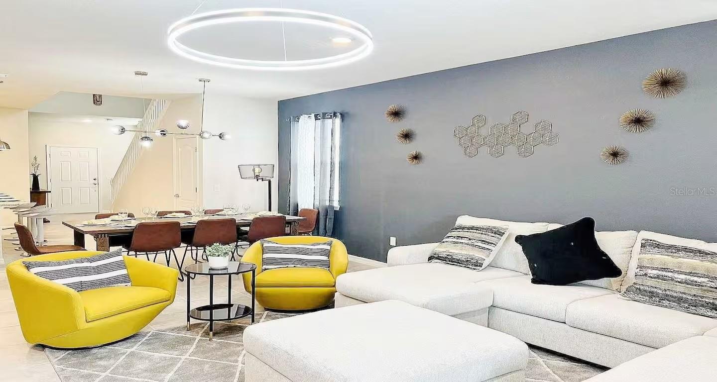 Image 3 of 32 For 7303 Oakmoss Loop