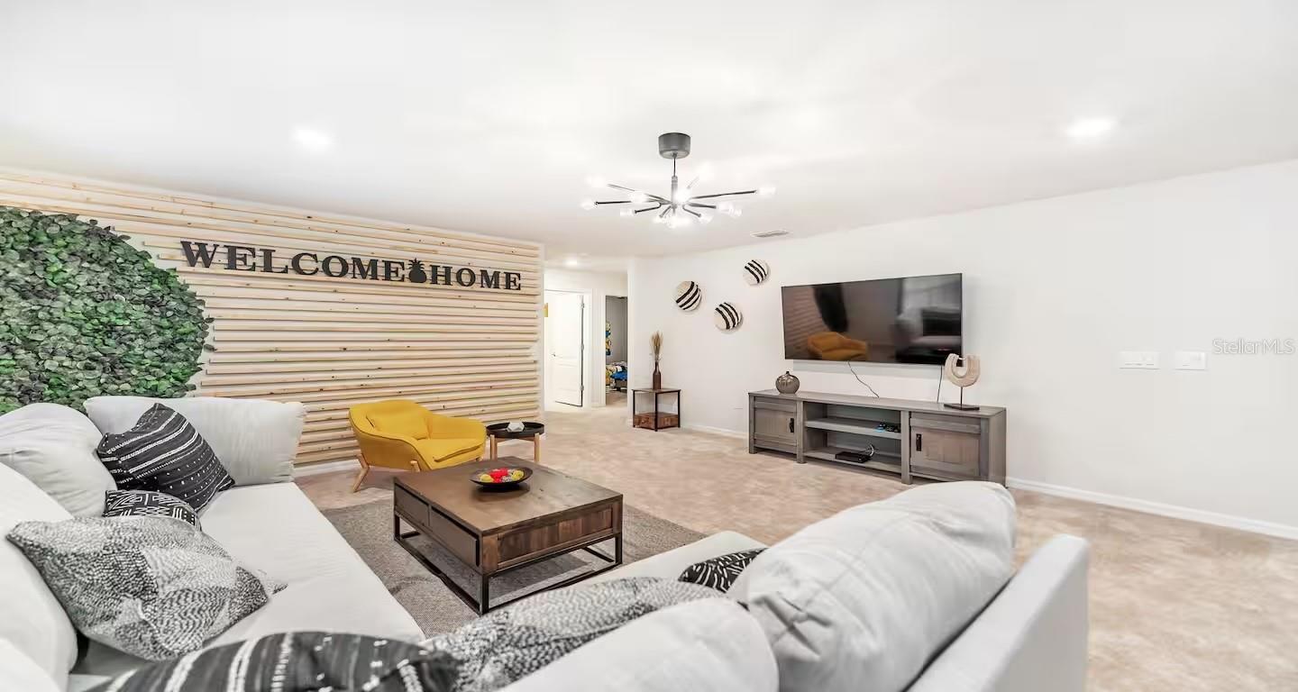 Image 9 of 32 For 7303 Oakmoss Loop