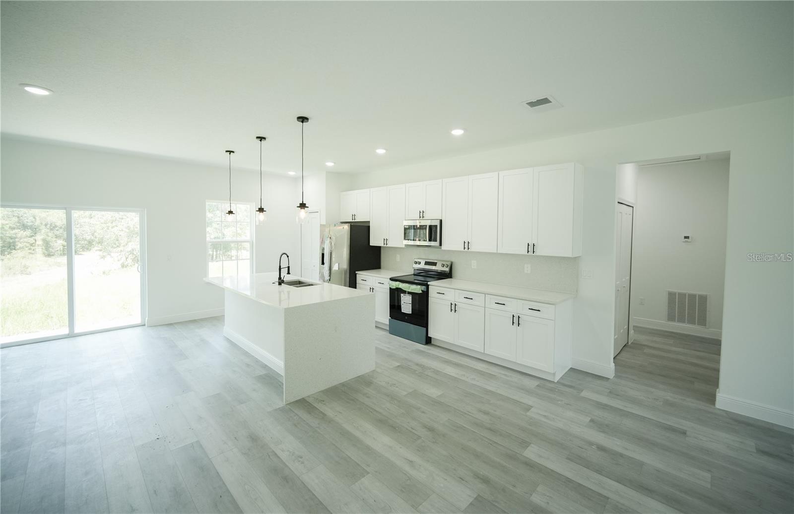 Image 11 of 53 For 13265 85th Circle