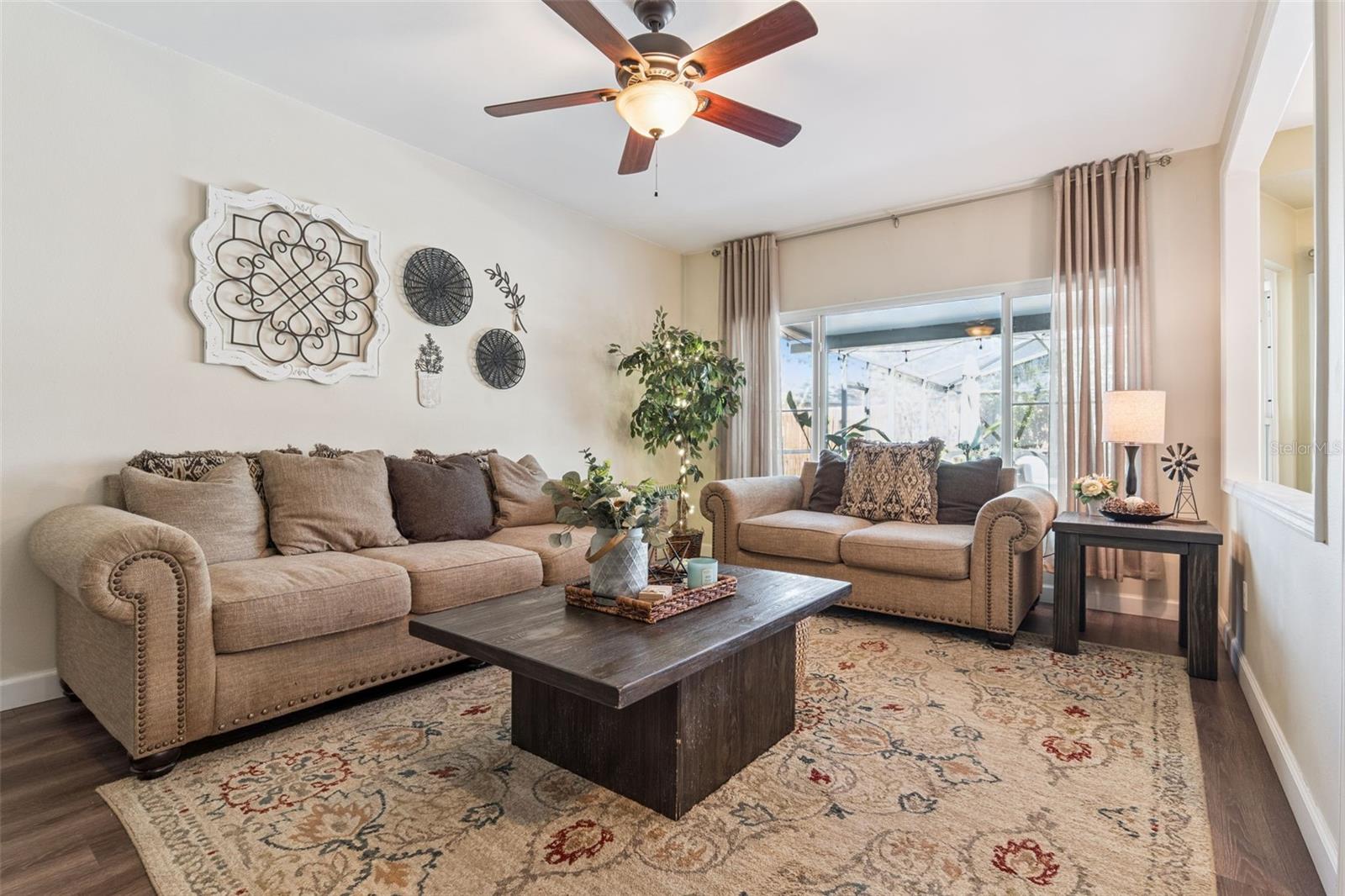 Image 15 of 38 For 908 Garden Glen Loop