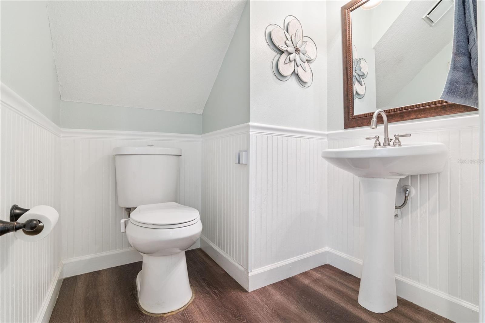 Image 17 of 38 For 908 Garden Glen Loop