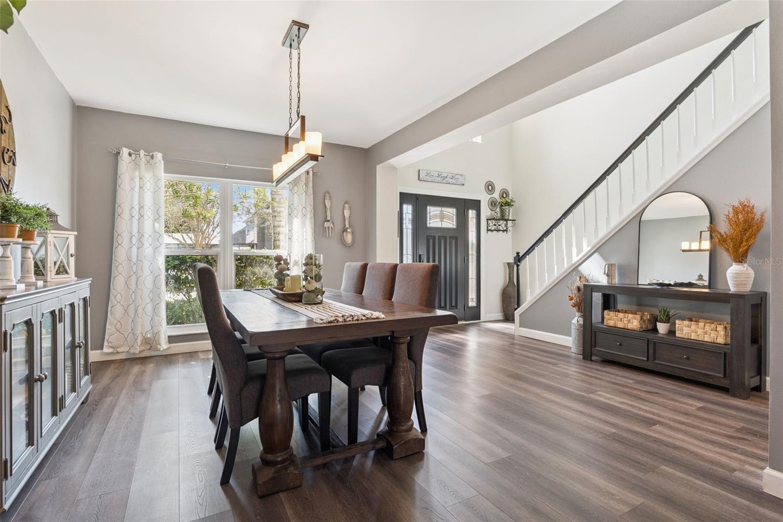 Image 5 of 38 For 908 Garden Glen Loop