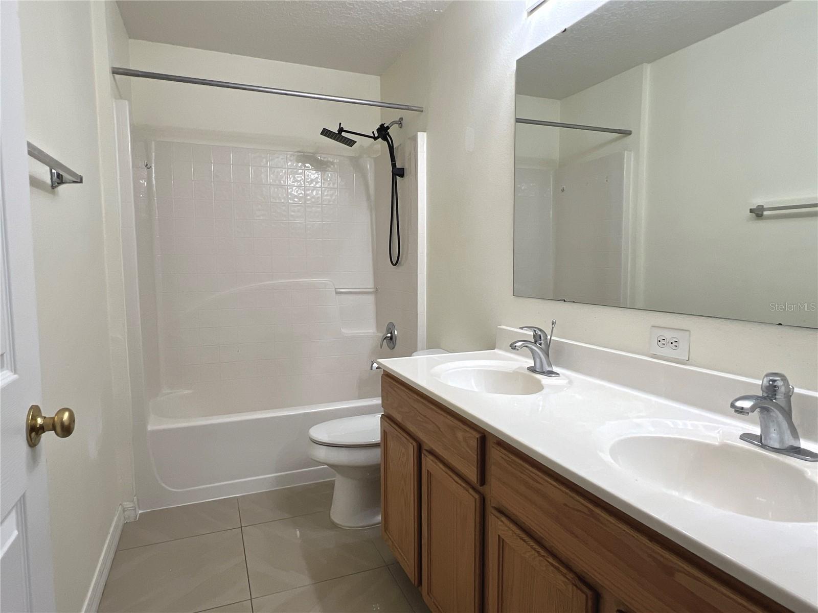 Image 28 of 53 For 329 Blake Avenue