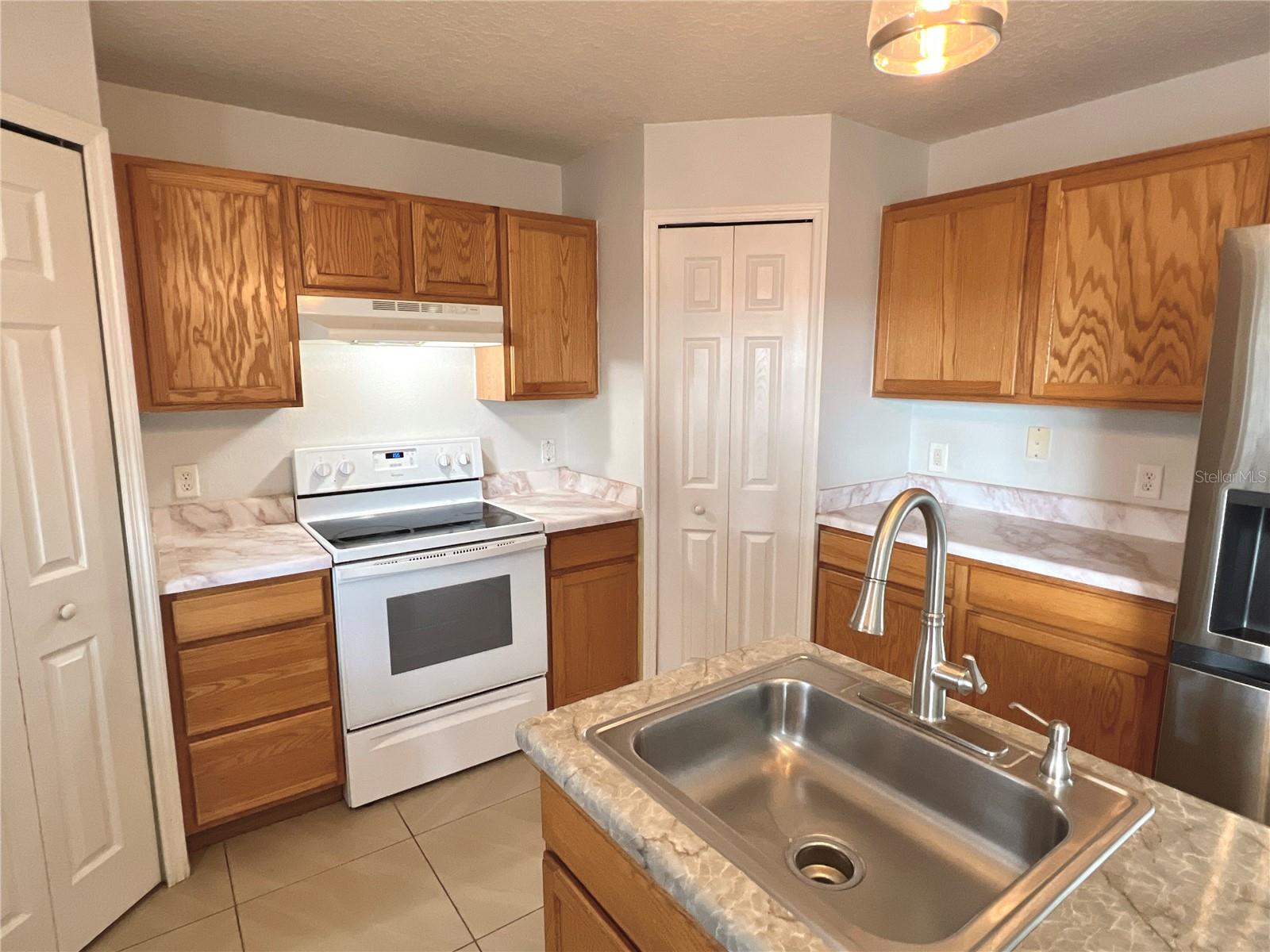 Image 8 of 53 For 329 Blake Avenue