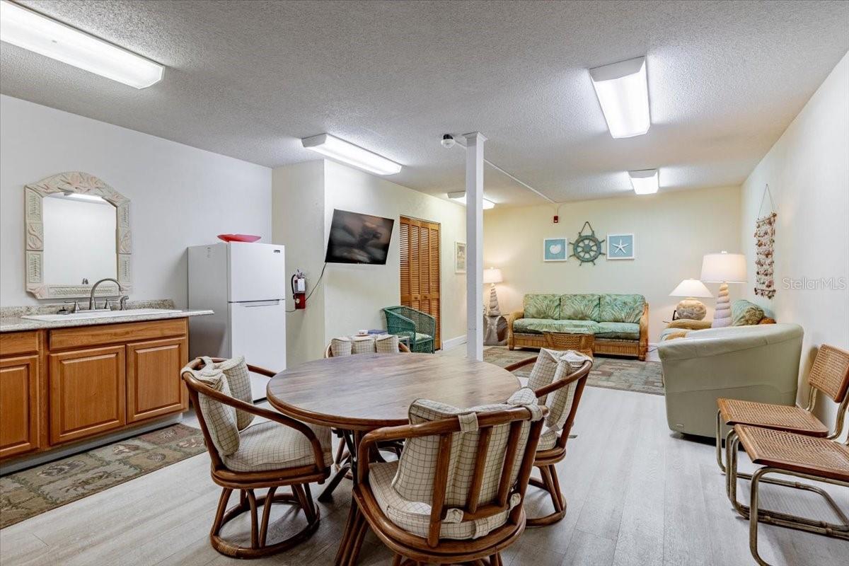 Image 14 of 21 For 3800 Saxon Dr  43c