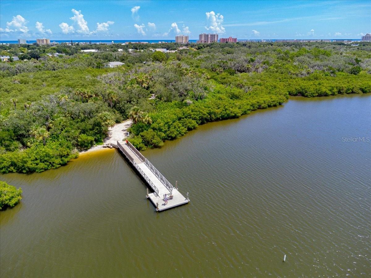 Image 20 of 21 For 3800 Saxon Dr  43c