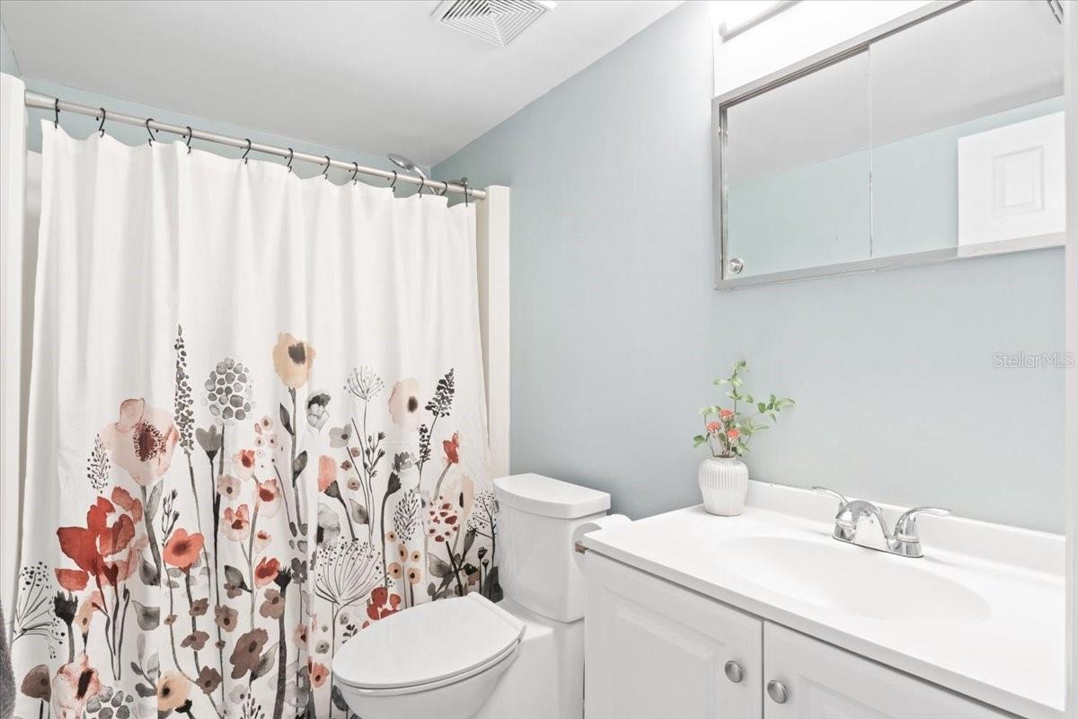 Image 9 of 21 For 3800 Saxon Dr  43c