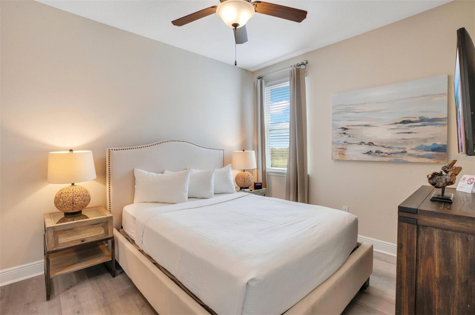 Image 20 of 71 For 7644 Fairfax Drive