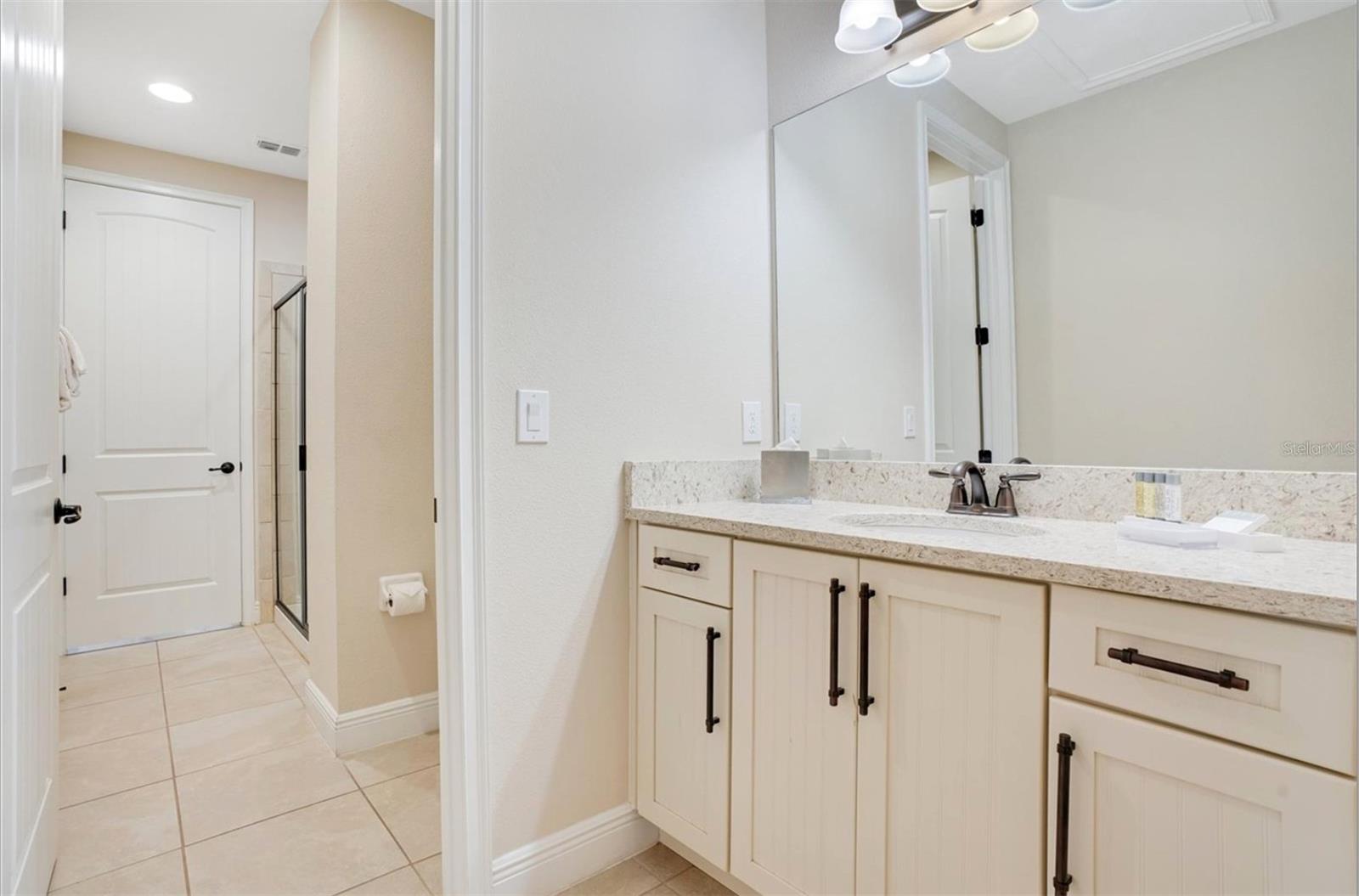 Image 21 of 71 For 7644 Fairfax Drive