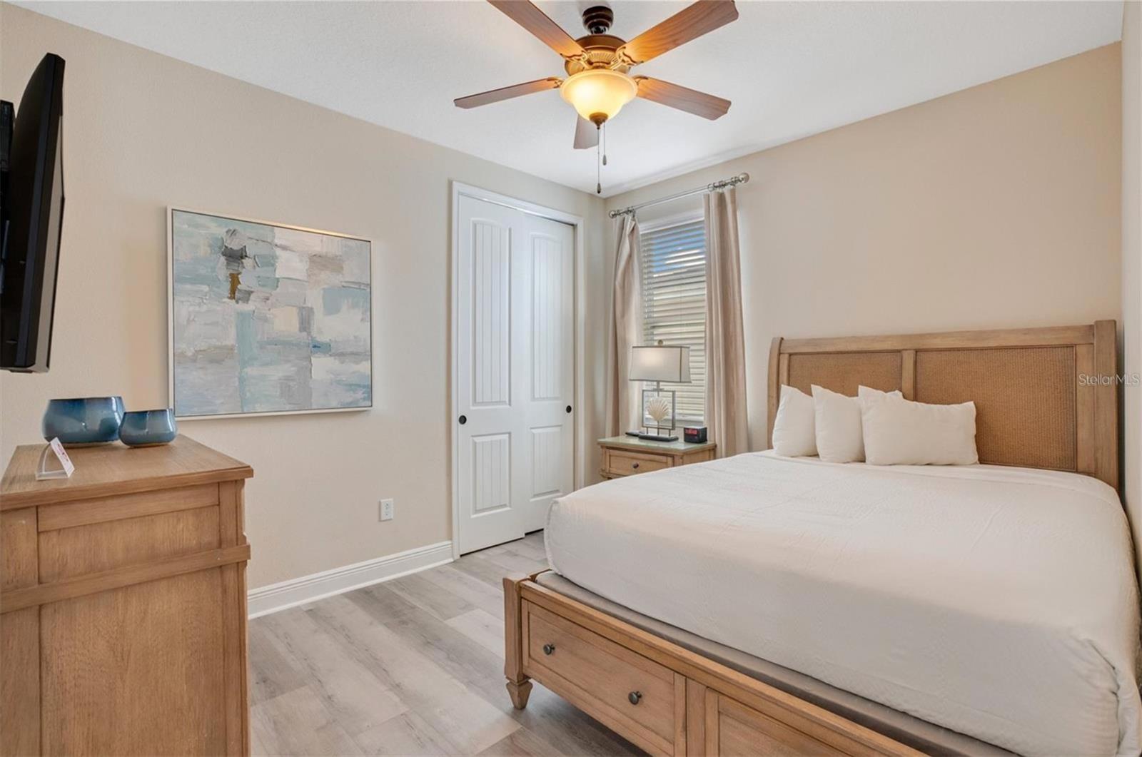 Image 25 of 71 For 7644 Fairfax Drive