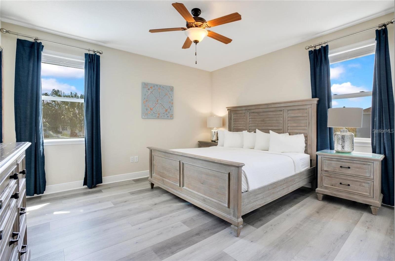 Image 29 of 71 For 7644 Fairfax Drive