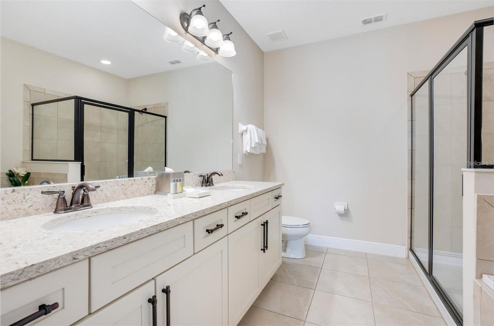 Image 34 of 71 For 7644 Fairfax Drive