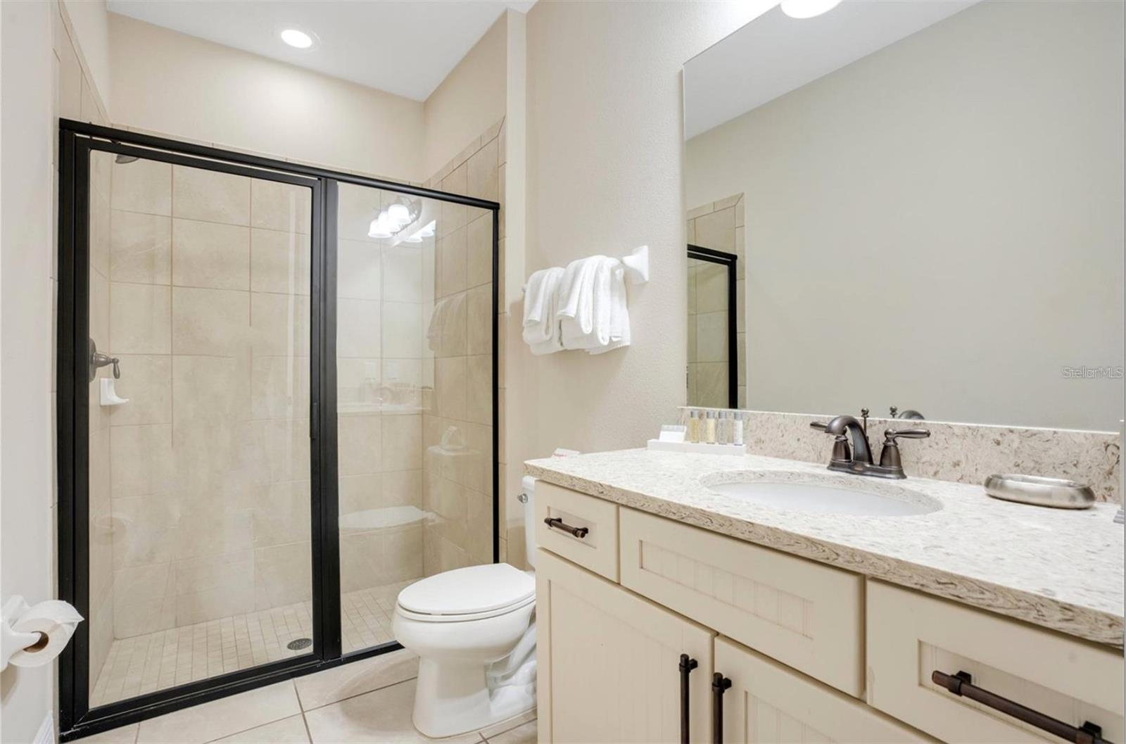 Image 37 of 71 For 7644 Fairfax Drive