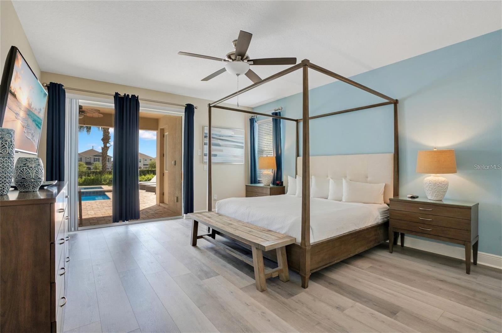 Image 39 of 71 For 7644 Fairfax Drive