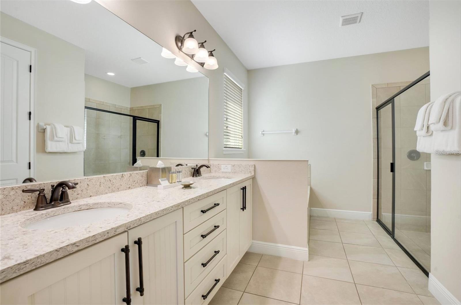 Image 40 of 71 For 7644 Fairfax Drive