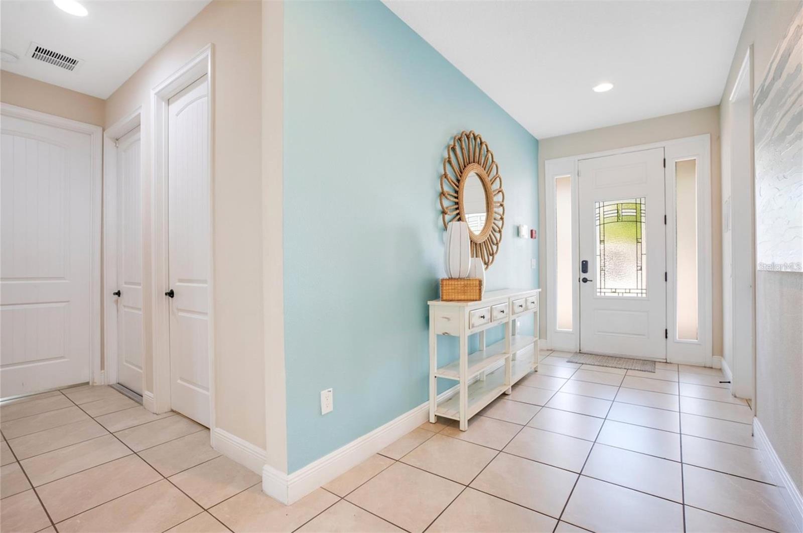 Image 5 of 71 For 7644 Fairfax Drive