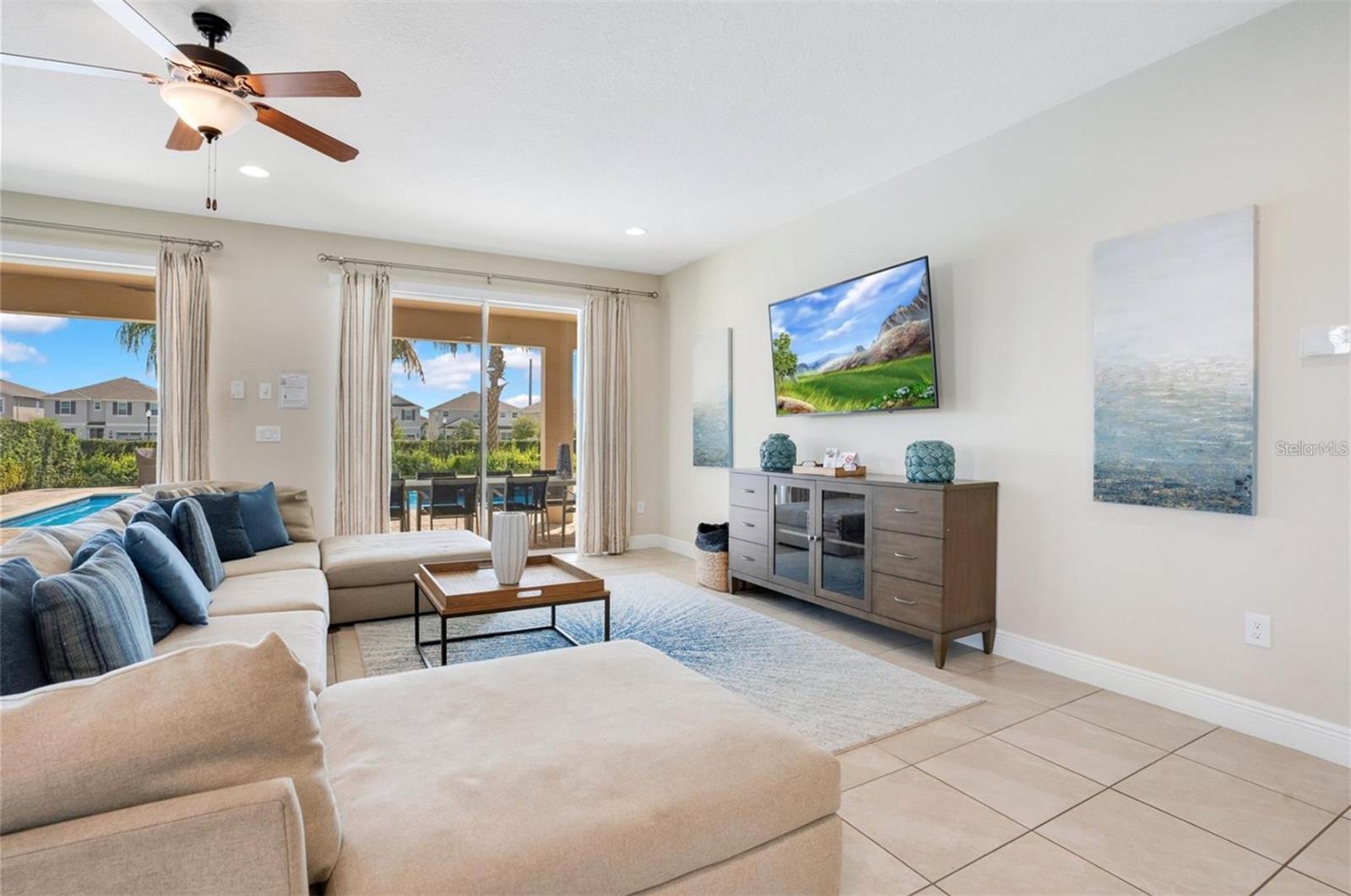 Image 8 of 71 For 7644 Fairfax Drive