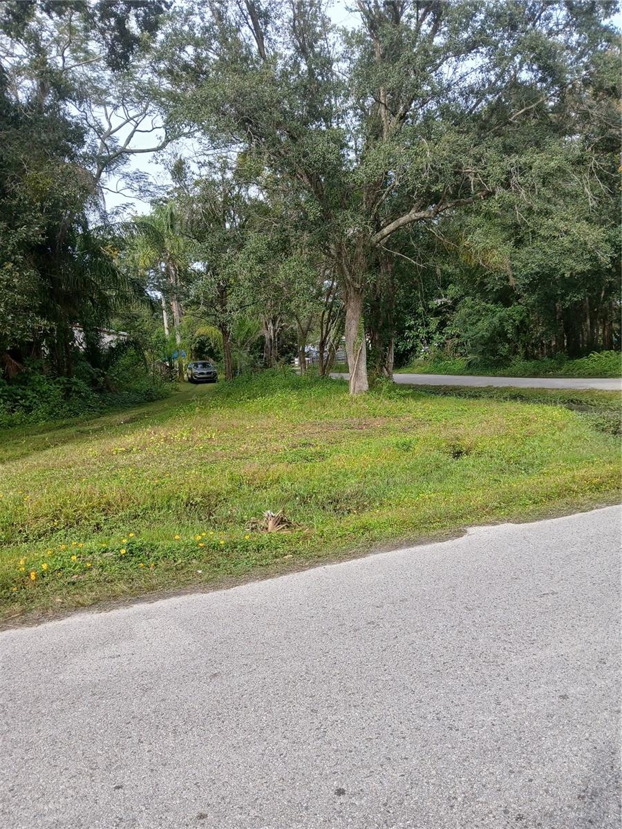 Image 6 of 8 For 18565 16th Avenue E