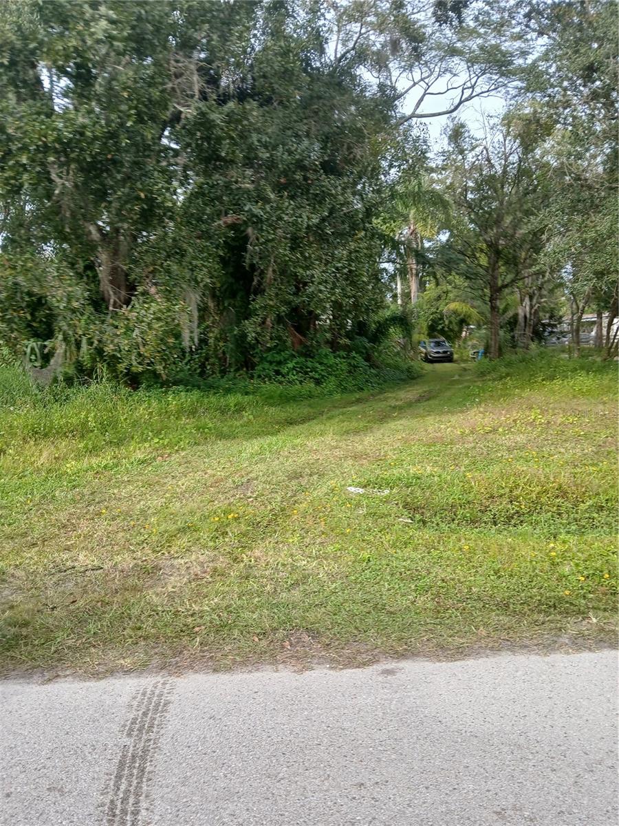 Image 7 of 8 For 18565 16th Avenue E