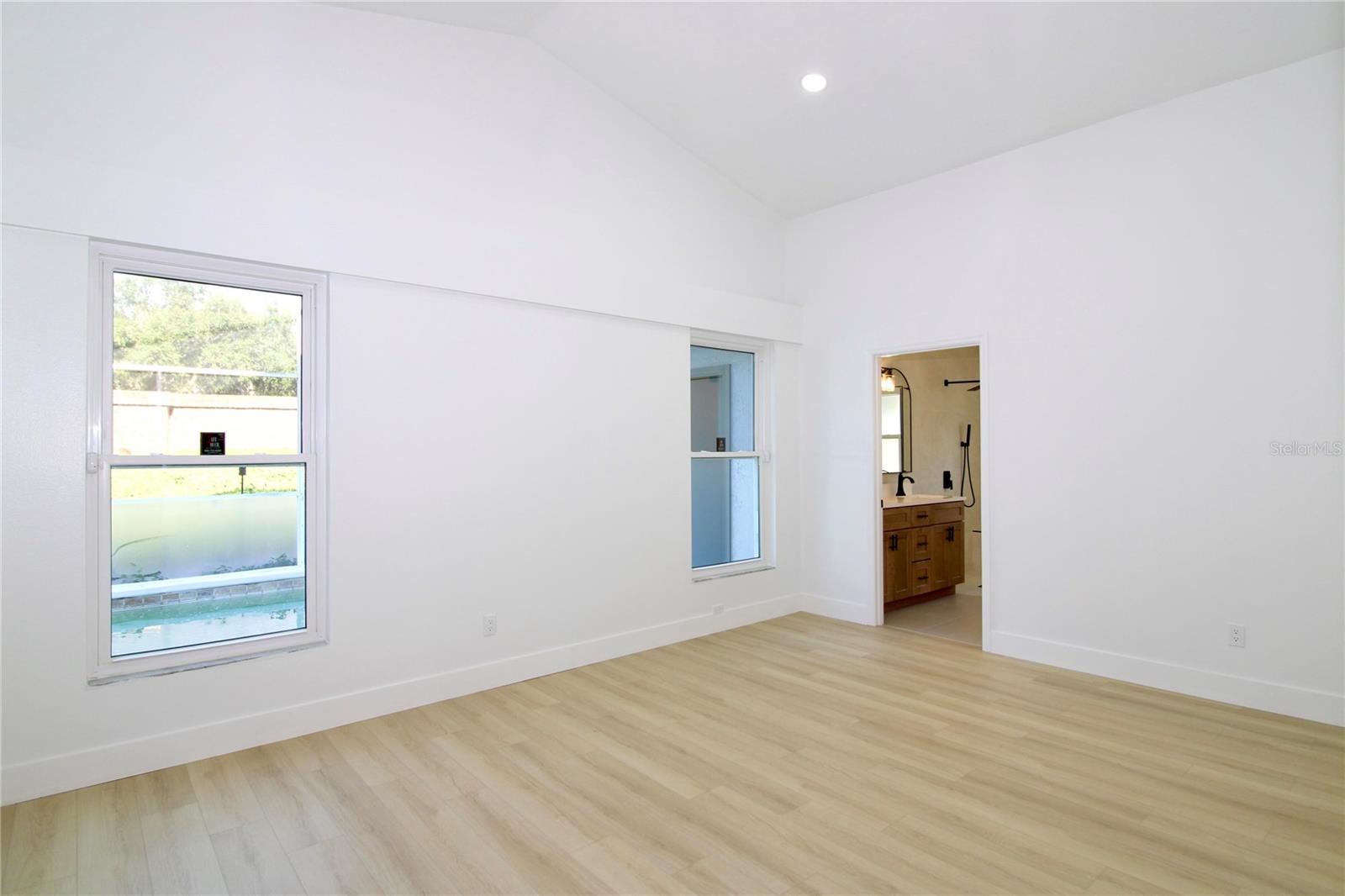 Image 11 of 26 For 13923 Tallowridge Court