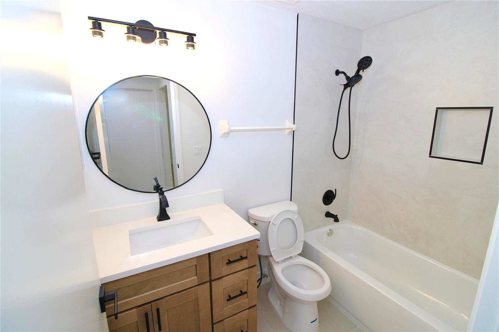 Image 19 of 26 For 13923 Tallowridge Court