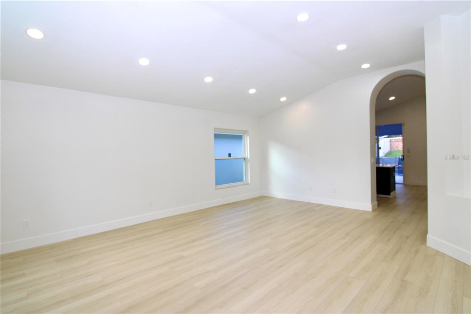 Image 6 of 26 For 13923 Tallowridge Court