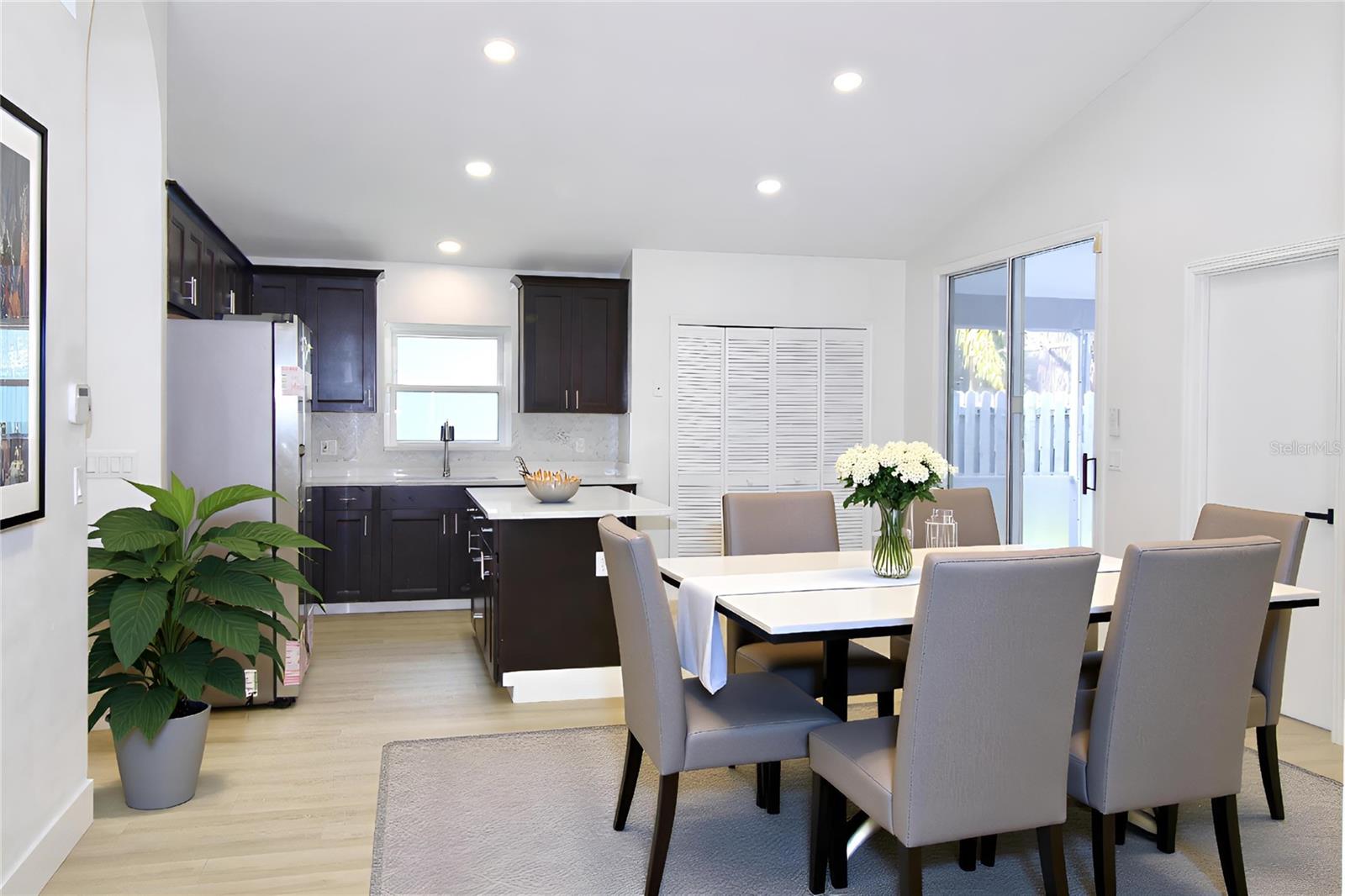 Image 8 of 26 For 13923 Tallowridge Court