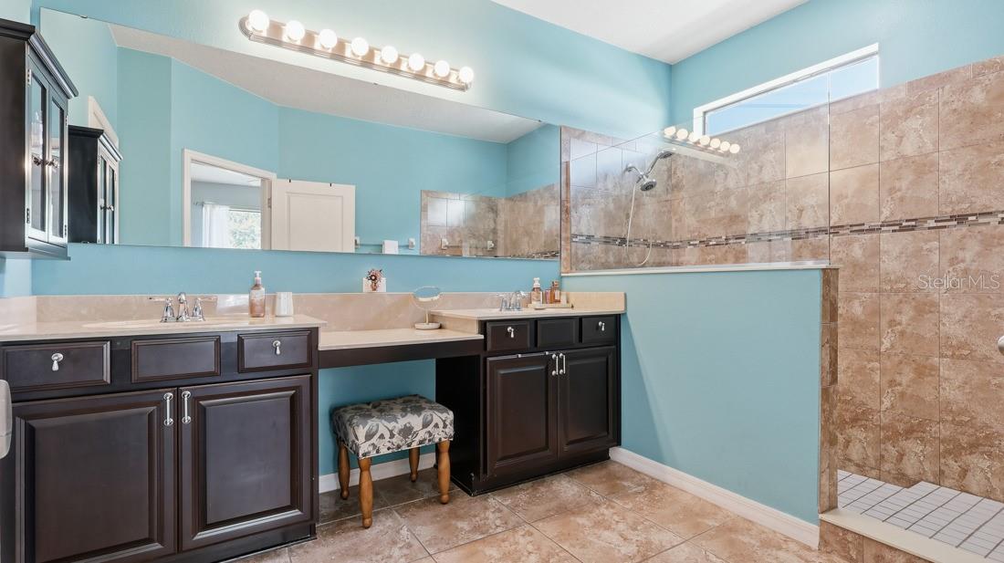 Image 16 of 23 For 973 Costa Mesa Lane