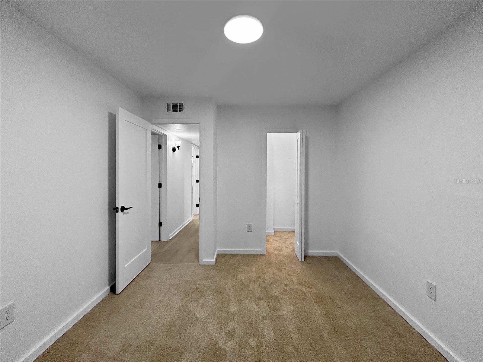 Image 13 of 22 For 805 Sky Lake Circle A