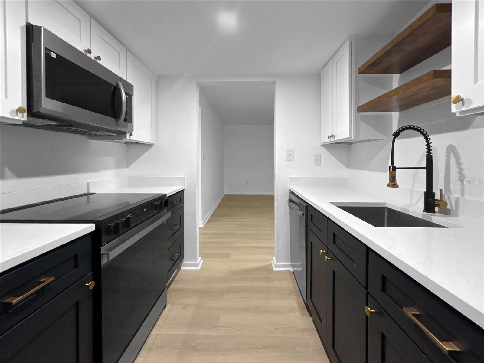 Image 5 of 22 For 805 Sky Lake Circle A