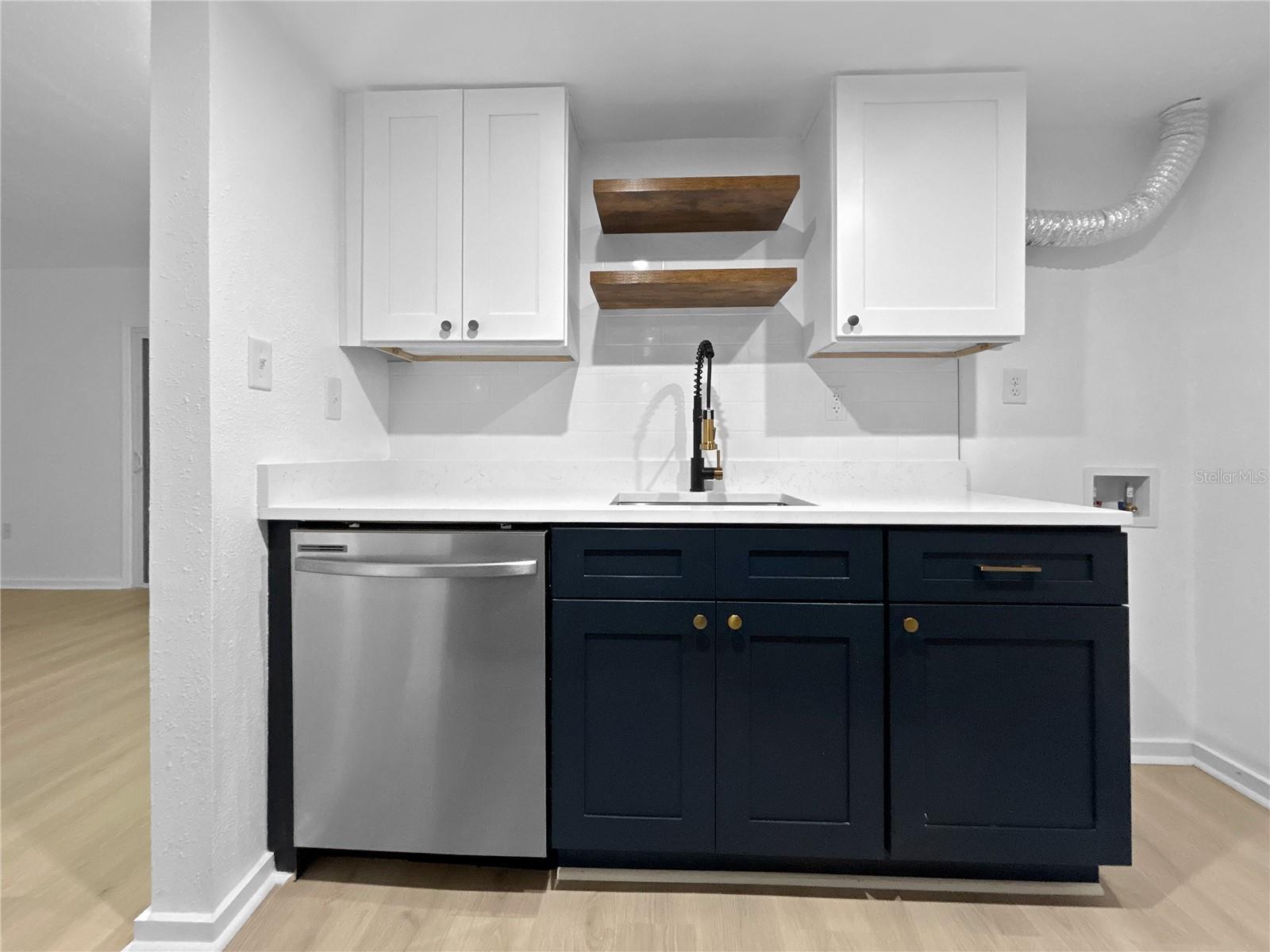 Image 6 of 22 For 805 Sky Lake Circle A