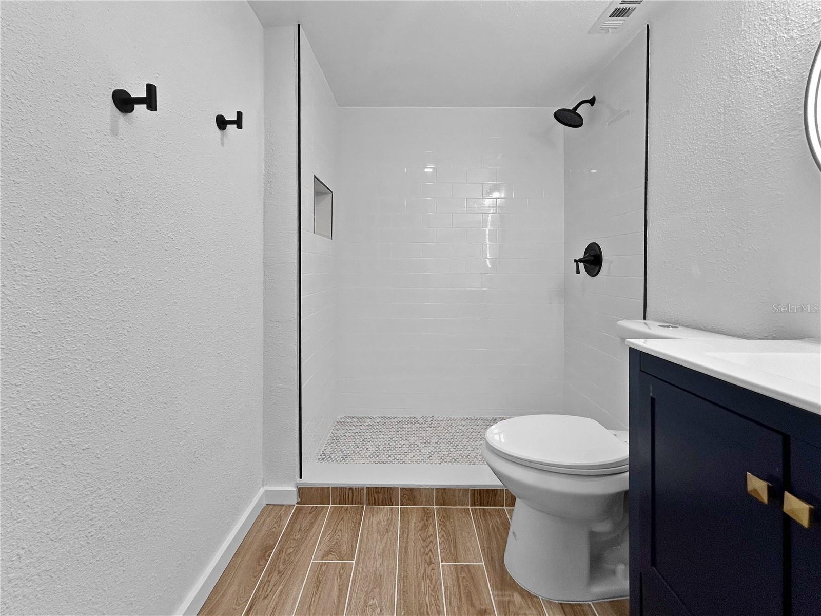 Image 8 of 22 For 805 Sky Lake Circle A